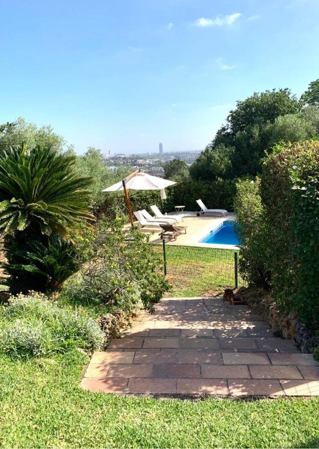 Chalet Con Vistas A Sevilla Gelves Eksteriør billede